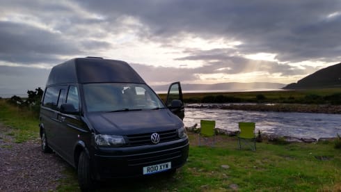 Rolo – T5 VW (2010), Black High Top (LWB)