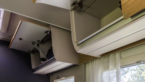 SL670 – 4p Adria Mobil semi-integrated uit 2024
