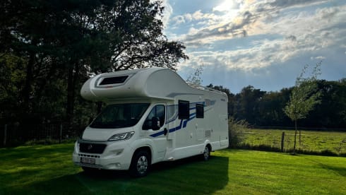 Ons huisje op wielen 🚐 – 5p Rimor alcove from 2018