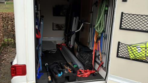 2p Hymer semi-integrated uit 2015