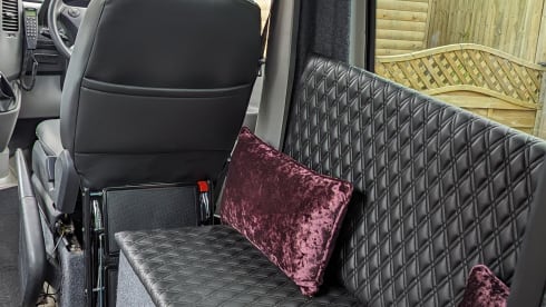 Luxury adventurer with large garage. – Mercedes Sprinter Campervan - Shower - Huge Garage - Off Grid