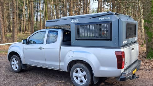 Algarve Explorer  – 2p Off-grid 4x4 Pickup with Camper unit 2023