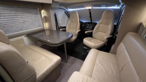 Beautiful luxury 4 person camper