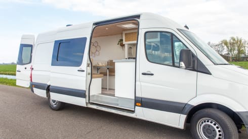 Volkswagen Crafter L3H2 – Camper van Wapiti