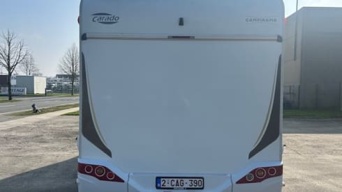 Familie camper – 4p Fiat semi-integrated uit 2019