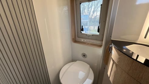 Possl Vario 2 win  – New Pössl camper automatic luxury 2 to 4 persons