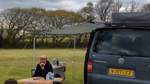 Blu – Dog Friendly CamperVan 