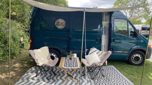 Zus – Hip camper van Zus. Very nicely decorated.