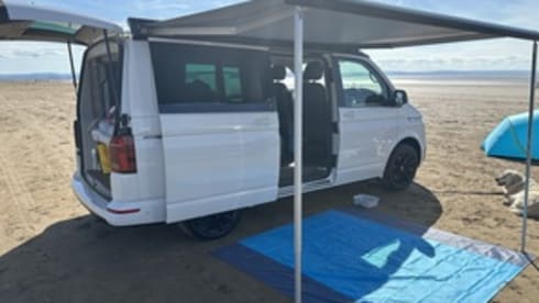 Billy 'Ocean' California Camper – 4 berth Volkswagen campervan from 2023