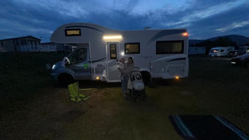 The Stag  – 6 berth Roller Team auto roller 746 