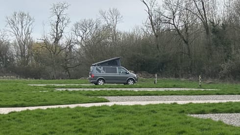 VW-Campingbus mit 3 Schlafplätzen aus dem Jahr 2018