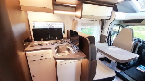 New Benimar Cocoon 463 10/2022 with silent roof air conditioning
