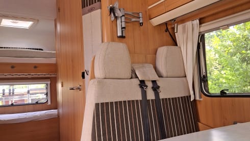 Huisje op wielen om mee op avontuur te gaan! – Schönes Familienwohnmobil