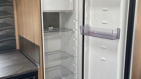 4 berth Bailey autograph 74-4