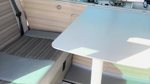 good van only – Volkswagen California T5