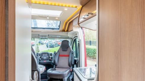 Bus camper Malibu 600 DB GT in perfect condition for 2 persons (Sdam)