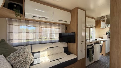 Deloris  – 5 berth Roller Team alcove from 2021