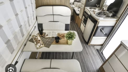 Wilderness – Équipe Roller 690 Auto 6 couchettes