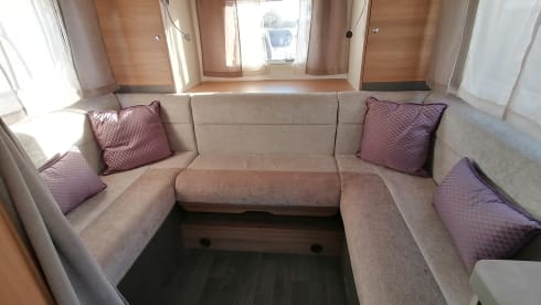 4 Berth Bailey Adamo 75-4DL 2024