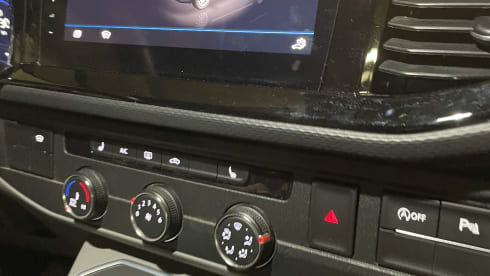 Bulli – 4p Volkswagen Campervan from 2022