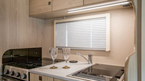 5 berth Auto Trail Expedition C72 2022