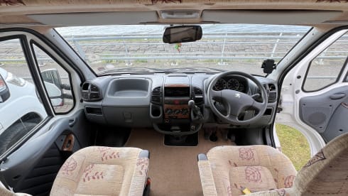 The Sunset Chaser – 2 berth Peugeot Autosleeper