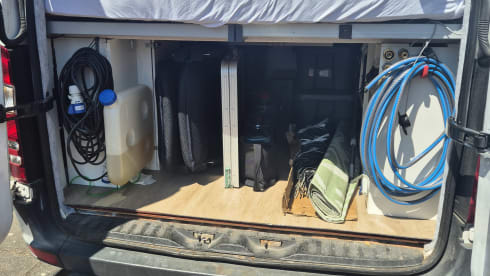 Mercedes sprinter zelfbouwcamper