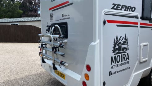 Lucy – 6 berth Ford Roller Team Zafiro