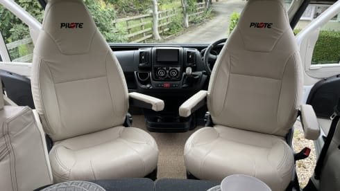 Pilote P710 Luxury 4 Berth • Otley Pickup • Explore Yorkshire Dales