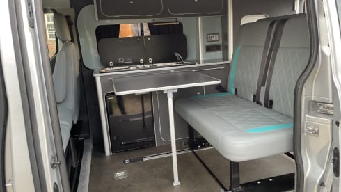 The Fun Bus – 4 berth Ford Transit campervan with Pop-Top