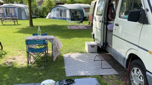 Harry – Renault-Campingbus für 2 Personen aus dem Jahr 1993