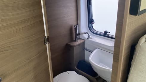 Modernes Fiat Ducati Wohnmobil