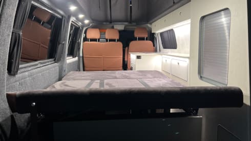 YETI – Ice white Long wheel base VW T6.1 2021 4 birth luxury camper 