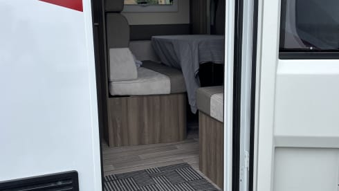 Roller Team Kronos 266 Spring Edition – 5p Roller Team semi-integrated uit 2026