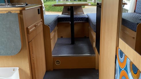Dushi – 2p Peugeot bus from 2002