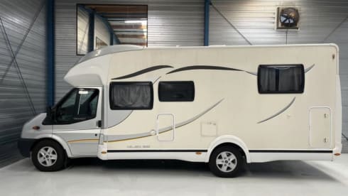 Takkie de Camper – 5p Ford semi-integrated uit 2014