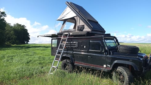 2p Land Rover rooftop from 2001
