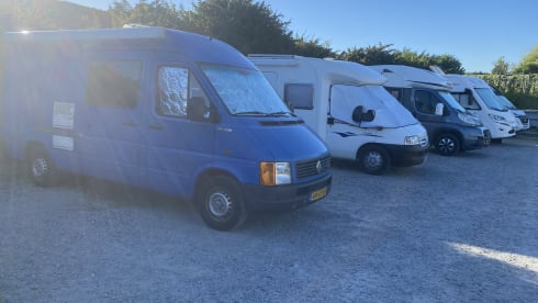 Blauwe Bussie  – 2p Volkswagen bus uit 2001