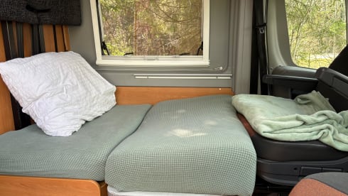 Nimbus 2009 – 3-person Pössl campervan from 2009