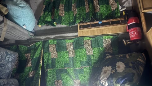 Bertie – 4 berth Ford campervan from 2000