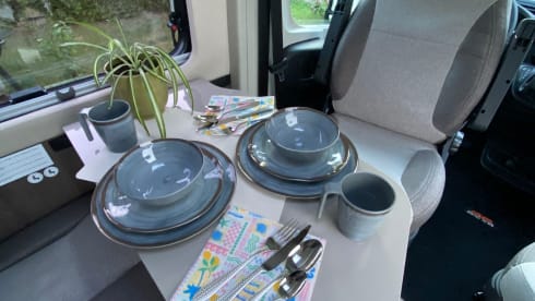 Ken en Oksana's Benivan 160 Stormline  – 2p autobus Benimar Benivan 160 Stormline del 2026