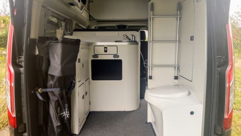 Compact Camper Westfalia Ford Nugget PLUS Automatic WITH WC