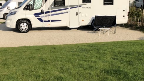 Blue – 4 berth Fiat semi-integrated from 2019