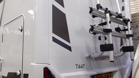 Carado T447-ED24, Ford 155 CV con cambio automatico