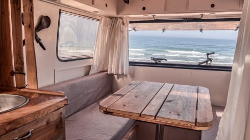 Germaine – Unique Mercedes classic car and off-grid camper