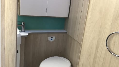Peggy Sooz – F60-Auto Trail 4 berth 2023