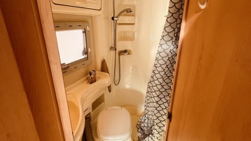 Milly – our Low budget 4 person camper with 3 sleeping places 2006