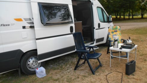 2p Sun Living Flexo SP camper van from 2015
