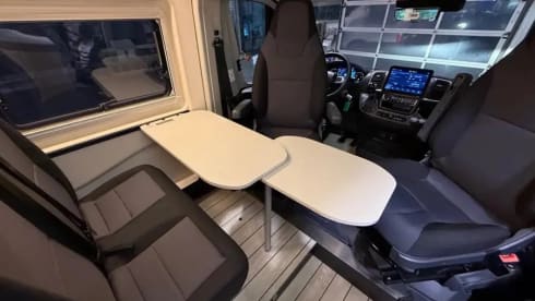 Colombus 600e – Premium Campervan met Vloerverwarming en Hefdak – Westfalia Columbus 600 E