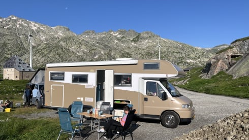 FrisWit – Spacious, bright, comfortable and renovated 6p alcove